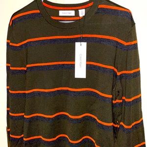 New long-sleeve crewneck Calvin Klein sweatshirt